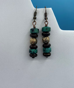 DDBJB Handcrafted Turquoise & Coconut Shell Earrings