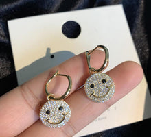 Load image into Gallery viewer, Smiley Face Earrings
